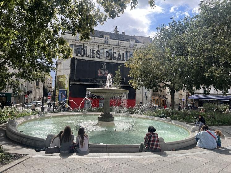 Fontaine Place Pigalle